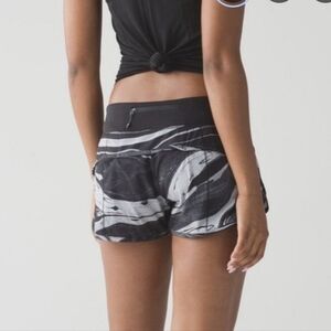 Black and White Marble Granite Print Lululemon Speed Up Shorts